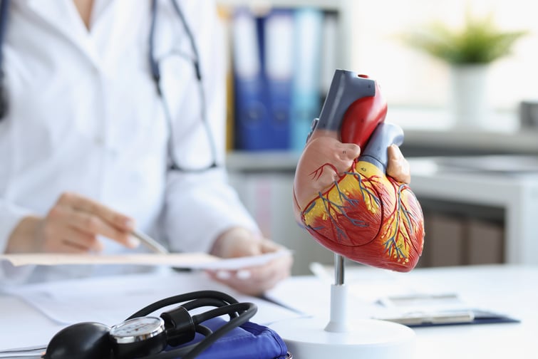 Inercia terapéutica: el verdadero enemigo silencioso en el control del riesgo cardiometabólico