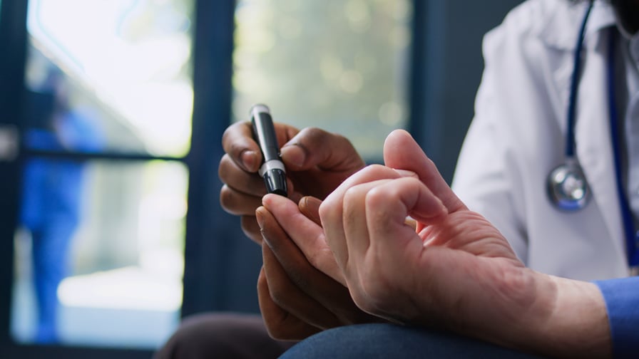 Inhibidores SGLT-2 (iSGLT2): Más allá de la glucemia, revisión de la data cardiovascular (CV) y nefroprotectora en pacientes con y sin DM2